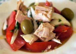 ensalada_tomate_atun